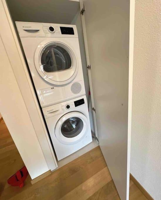 Neubau In Zuerich Oerlikonアパートメント エクステリア 写真