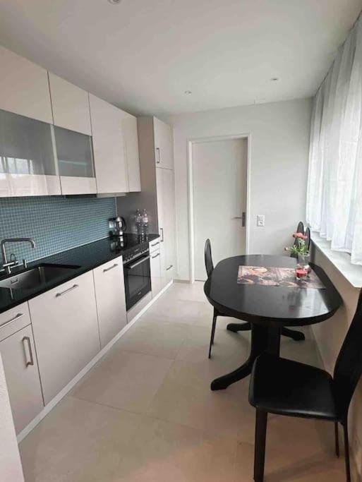Neubau In Zuerich Oerlikonアパートメント エクステリア 写真