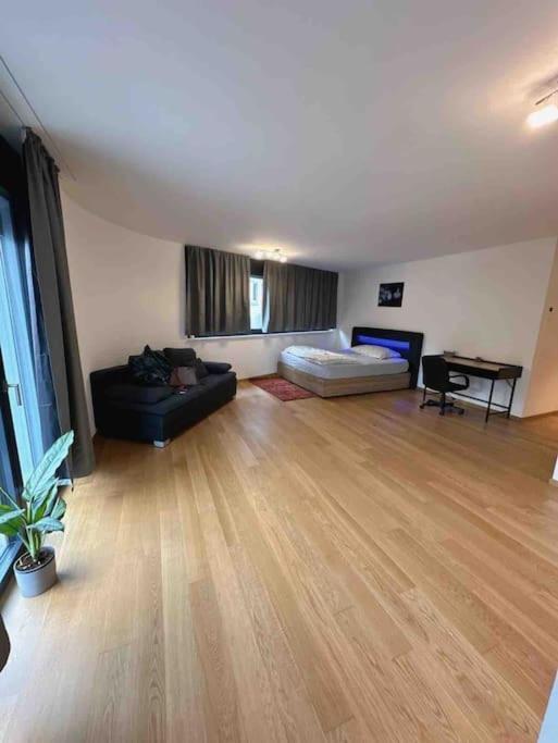Neubau In Zuerich Oerlikonアパートメント エクステリア 写真
